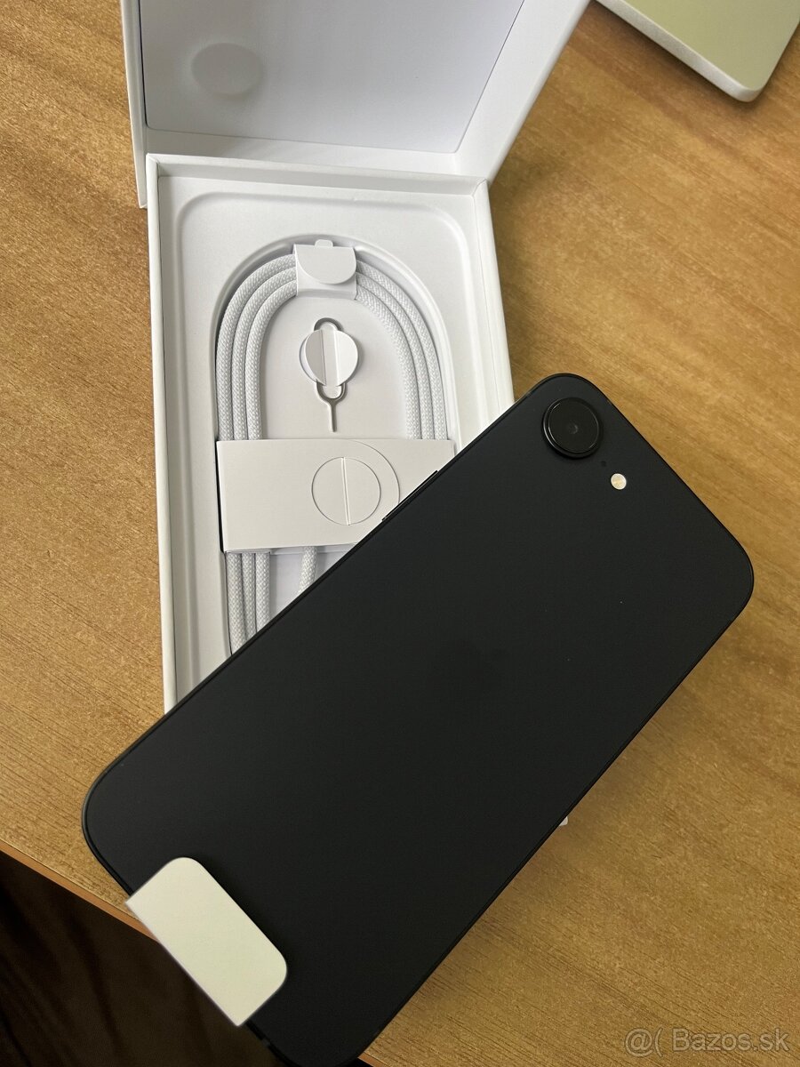iPhone 16e 128 gb