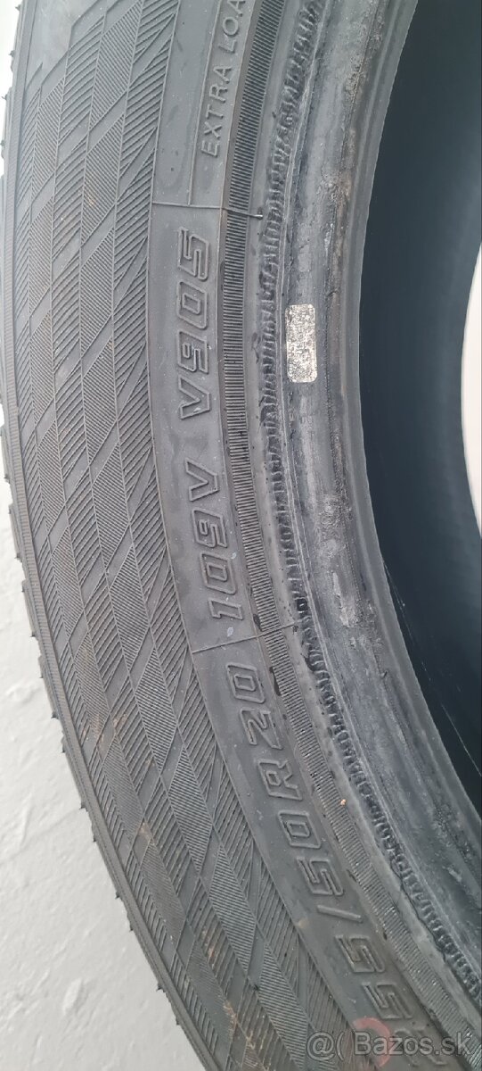 ZIMNÉ PNEU(4KUSY) YOKOHAMA 255/50 R20, 100V