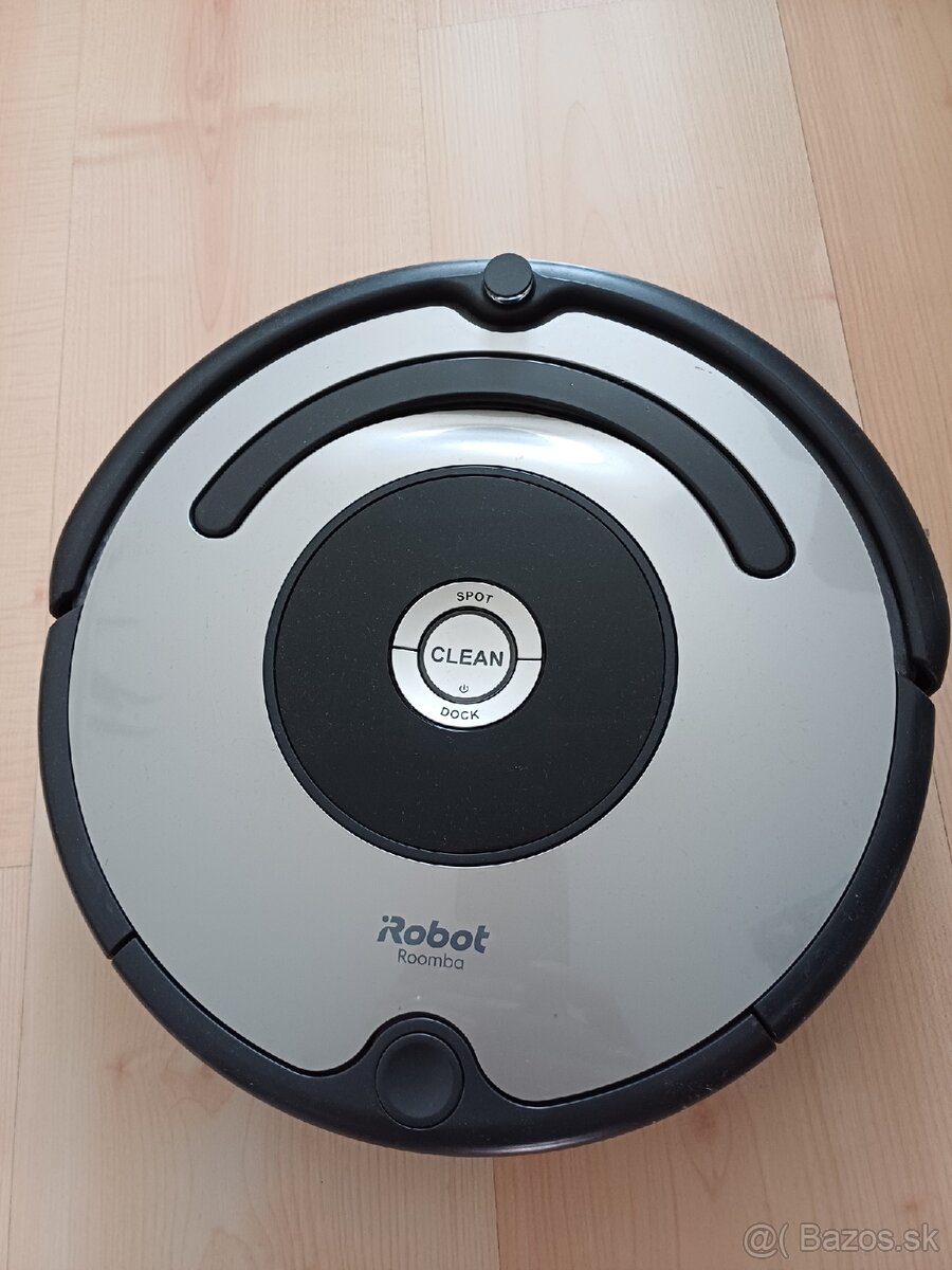 ROBOTICKY VYSAVAC IROBOT ROOMBA