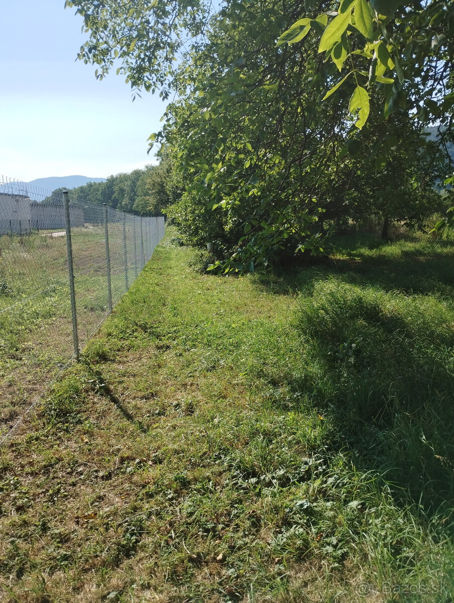 pozemok pri Kolačínskom potoku
