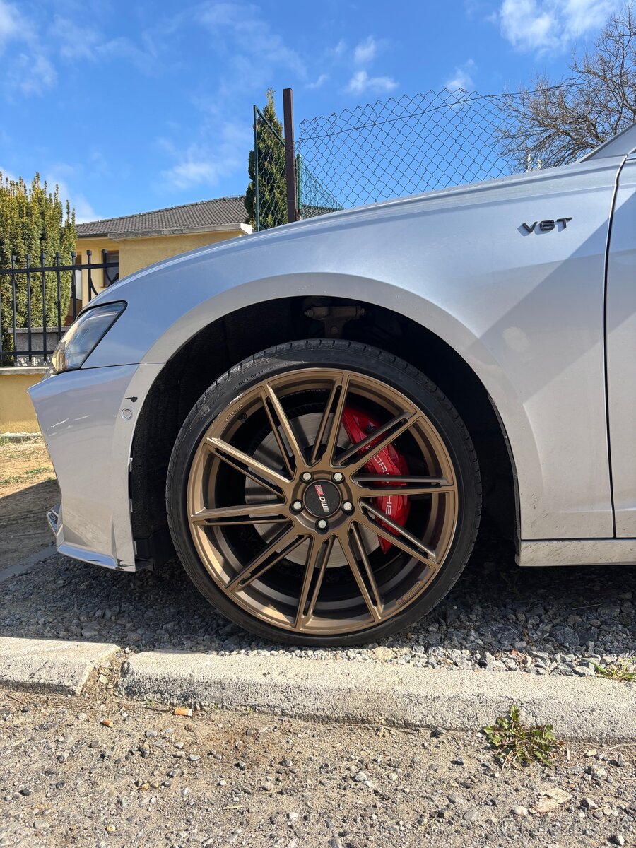Motec R20 Audi Kolesa