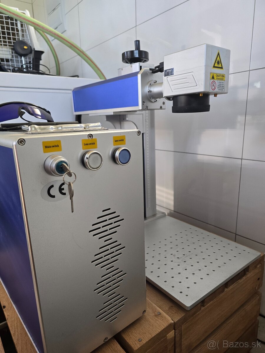 Fiber laser 20W, na popis kovovych dielov