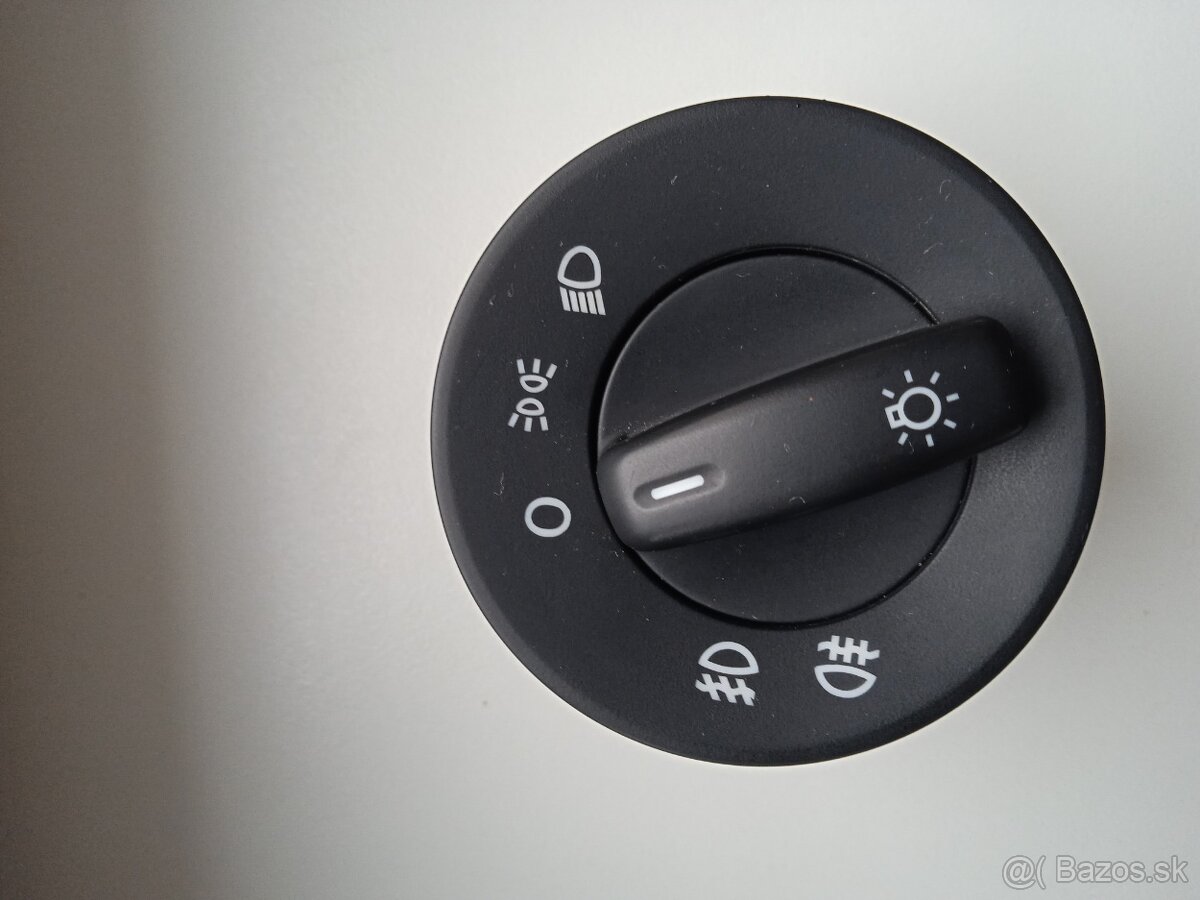 vypinač svetiel , zadný stierač škoda octavia 2