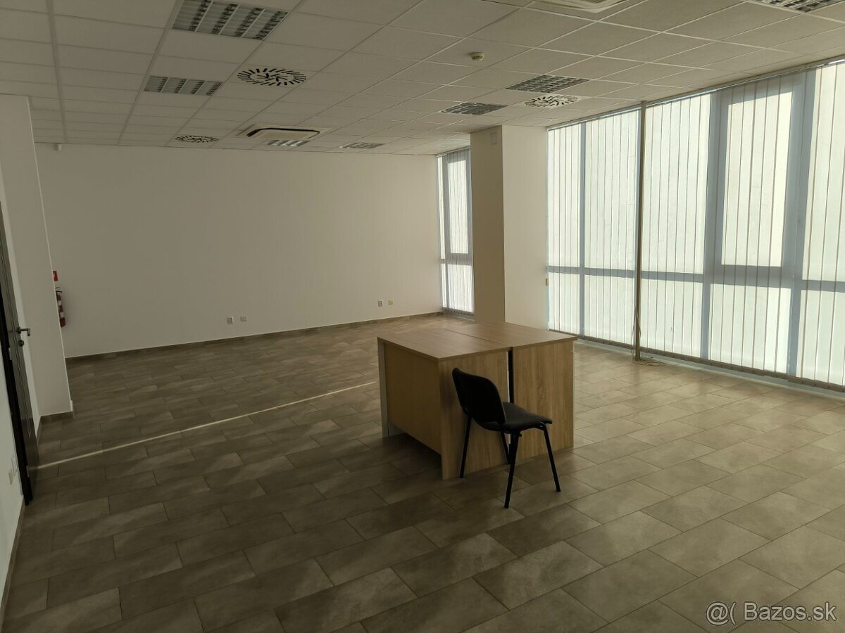 Administratívne/ kancelárske priestory