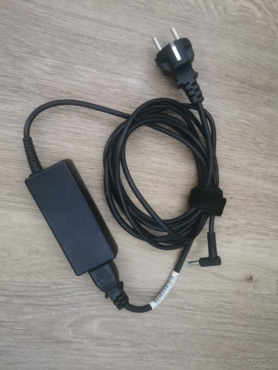 Nabijacka / adapter hp 740015-002 hp