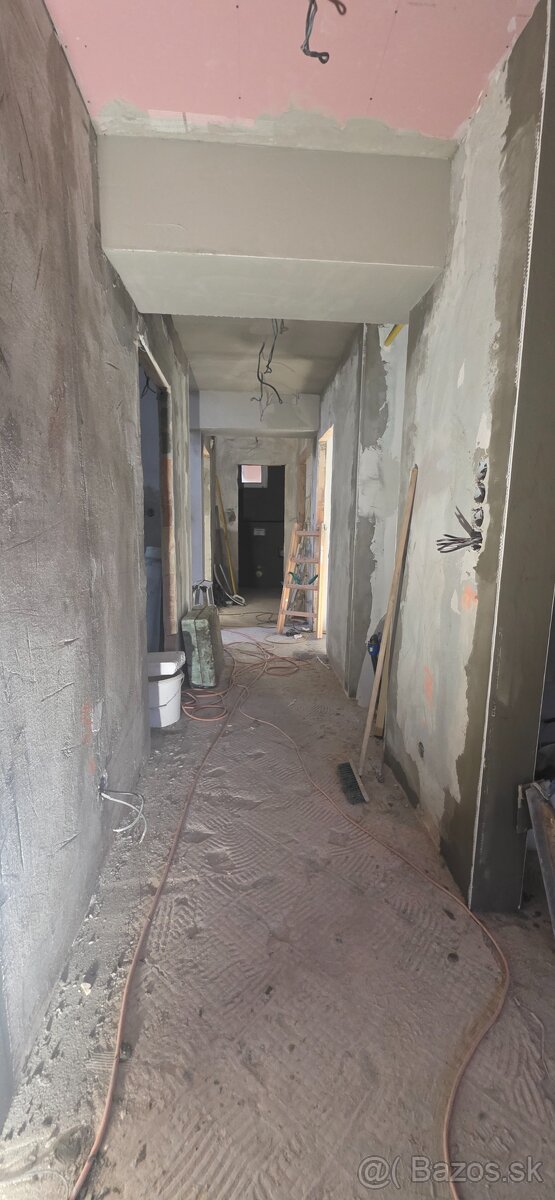 Ponúkame kompletné stavebné a rekonštrukčné práce na kľúč