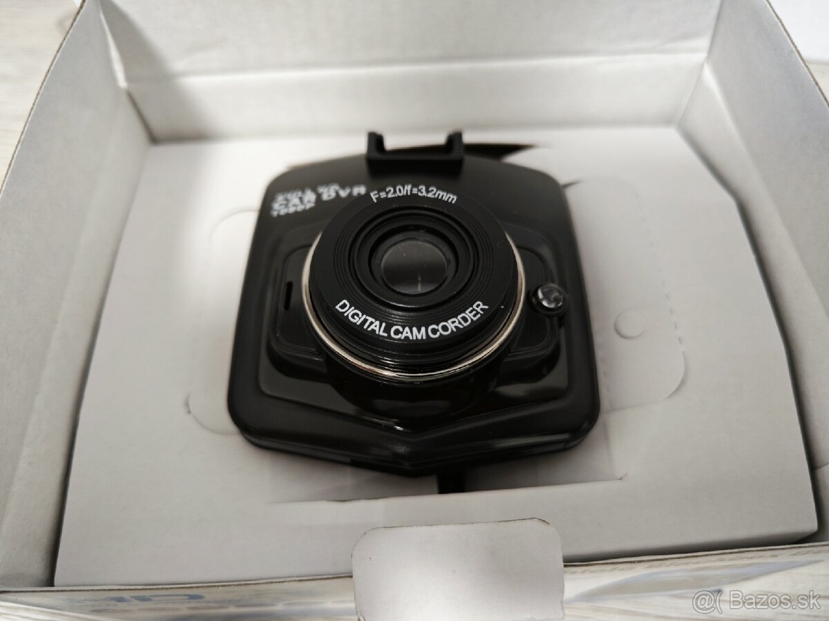 Nová zabalena auto kamera na čelné sklo