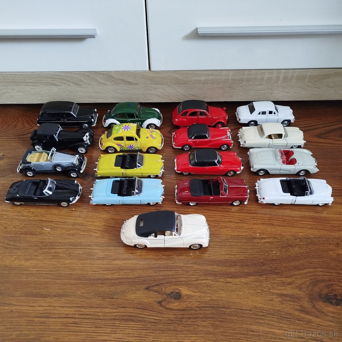 Modely áut - veľkosť 12cm, super stav