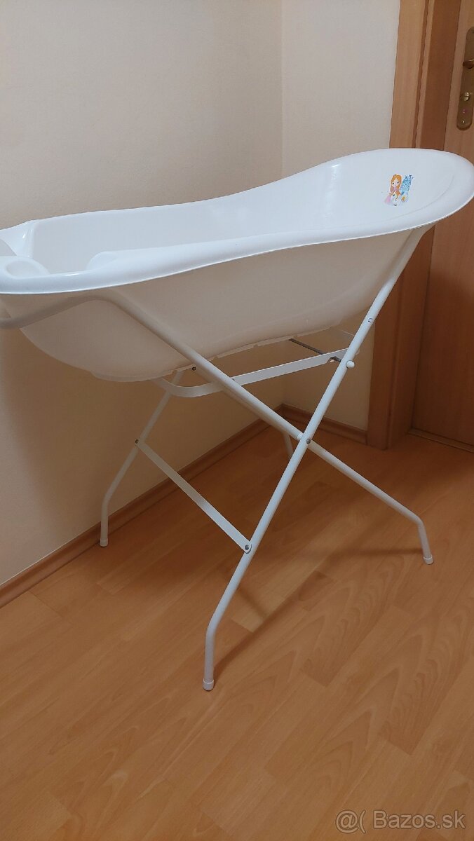 Detská vanička sk skladacou konštrukciou