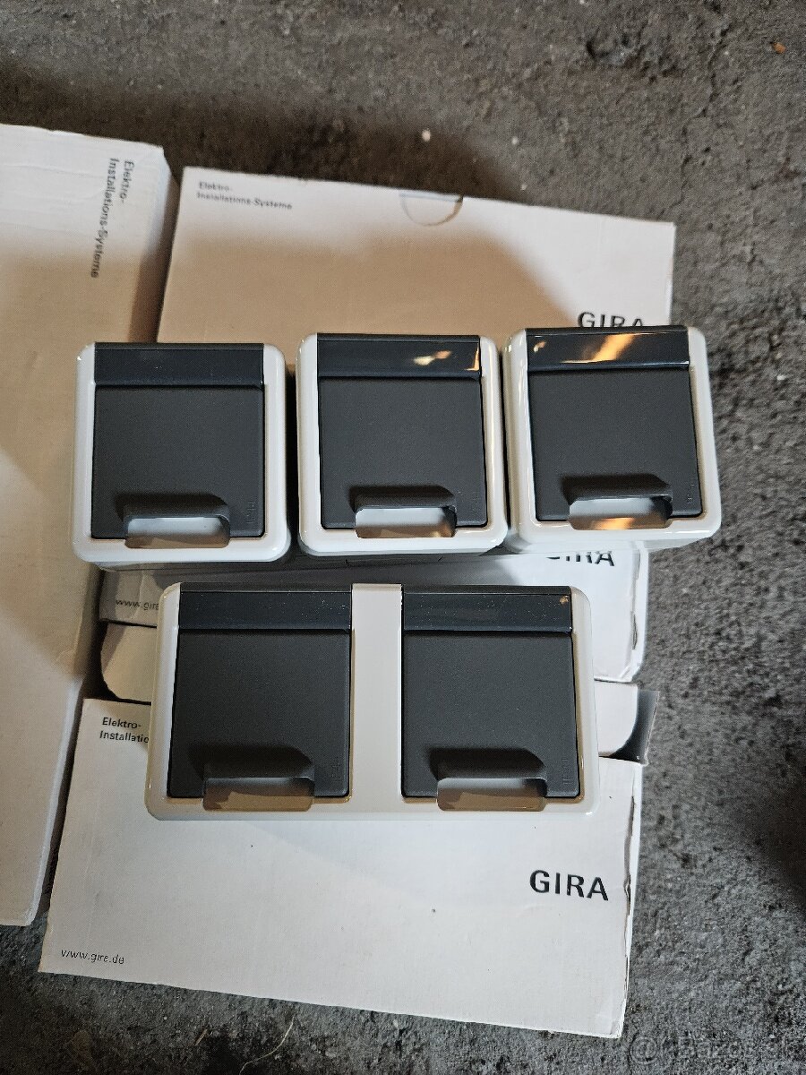 Zásuvky GIRA IP 44