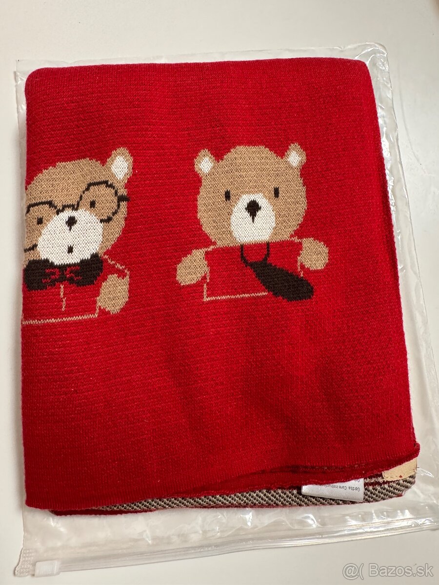 Krásna červená deka pre bábätká zo 100% bavlny