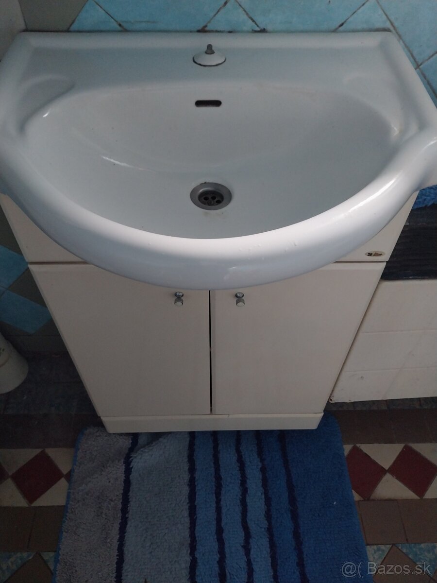 Umývadlo so skrinkou