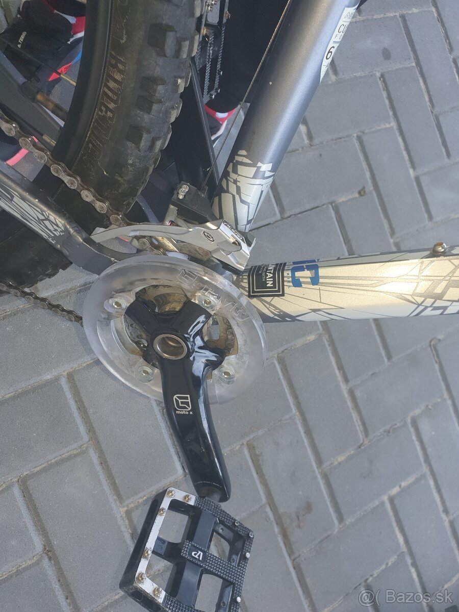 O905 073 090