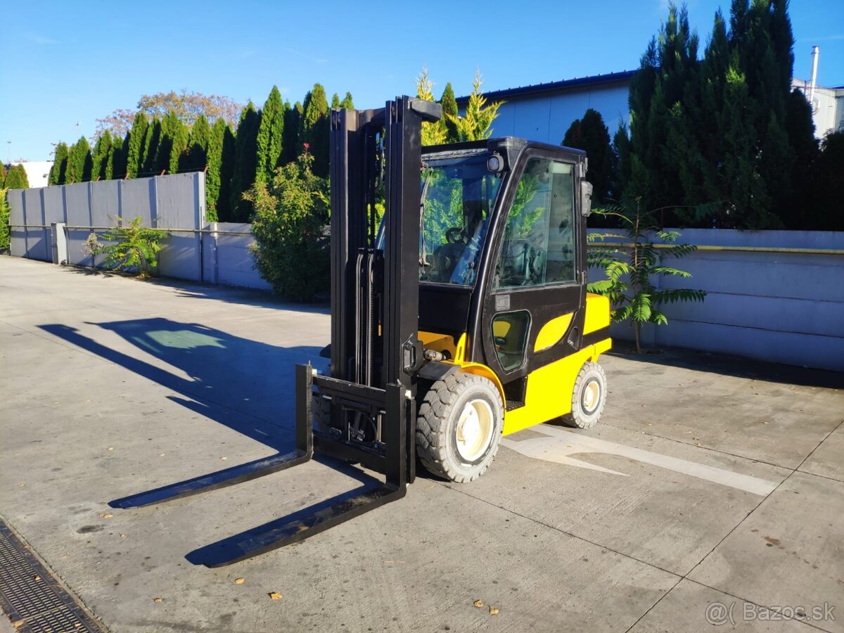 Yale GDP30VX, nosnosť 3 tony