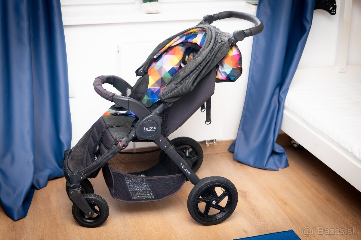 Kočík do snehu aj na leto Britax B-Motion 4