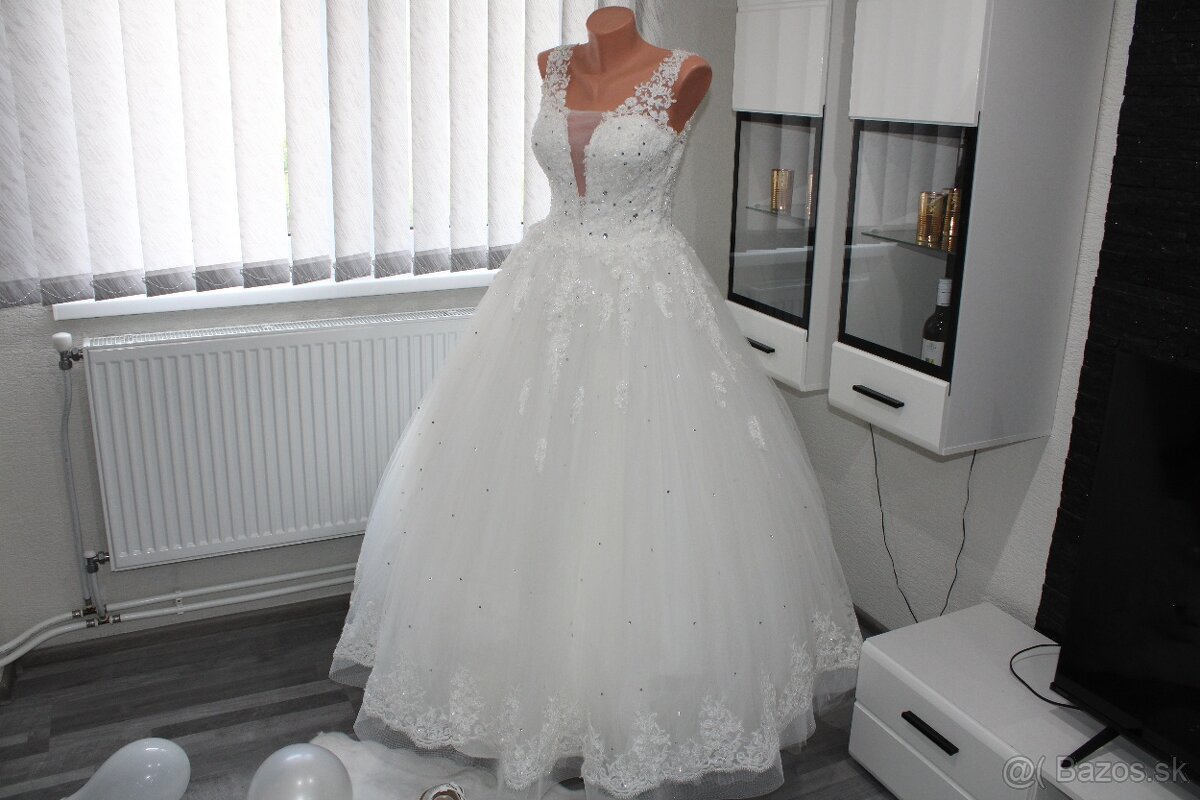 Svadobné šaty