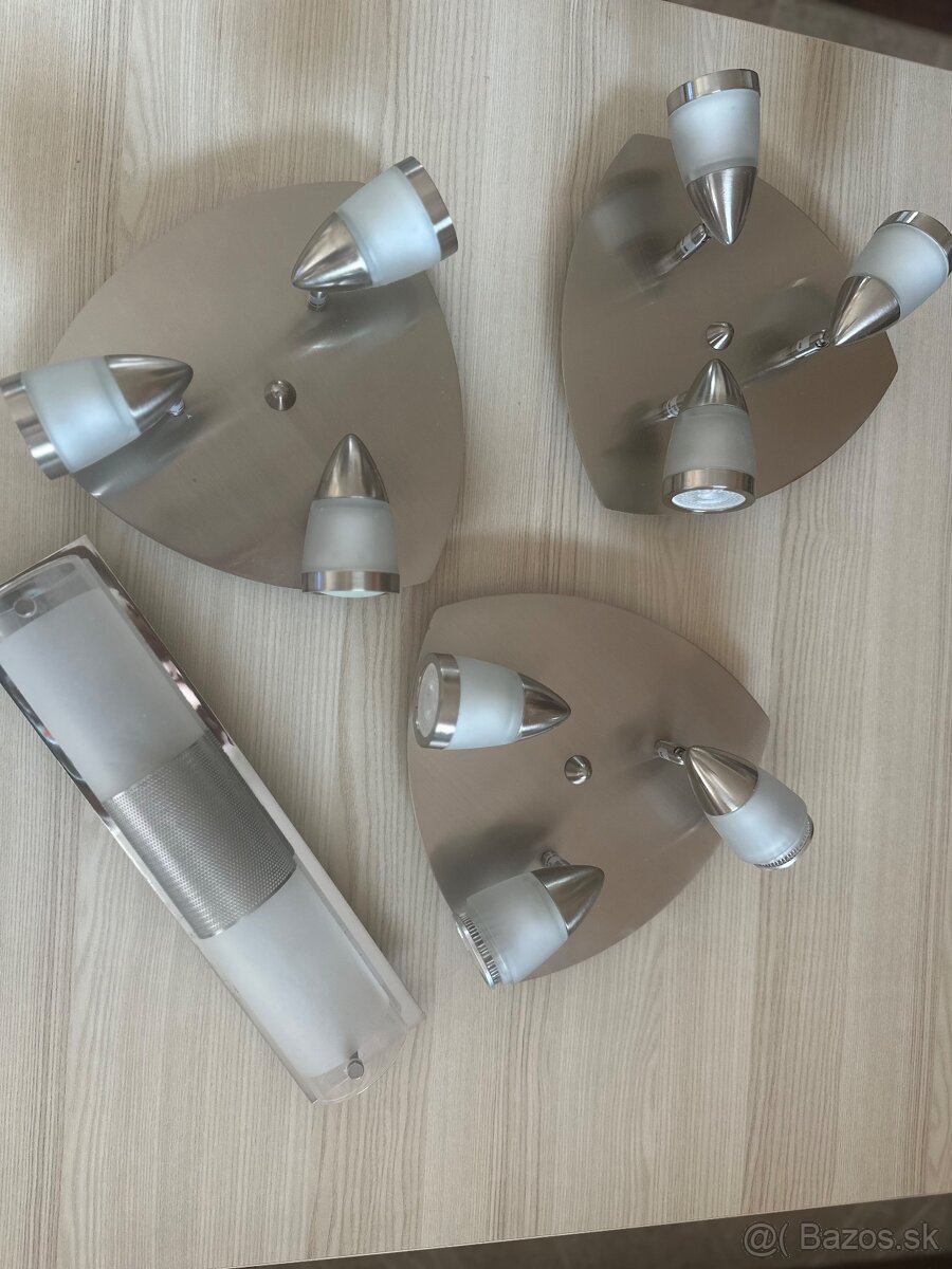 4xstropne svetla s led žiarovkami