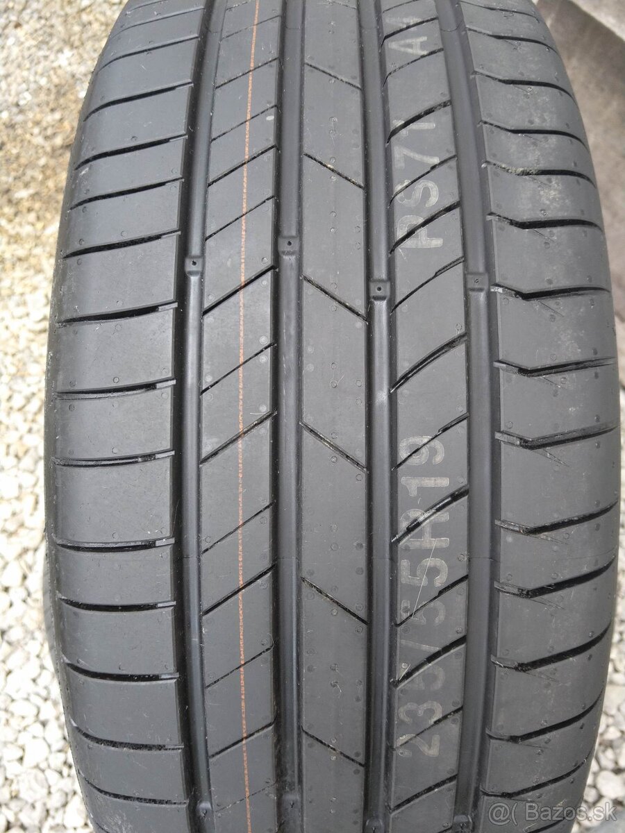 235/55 R 19 letné SUV.