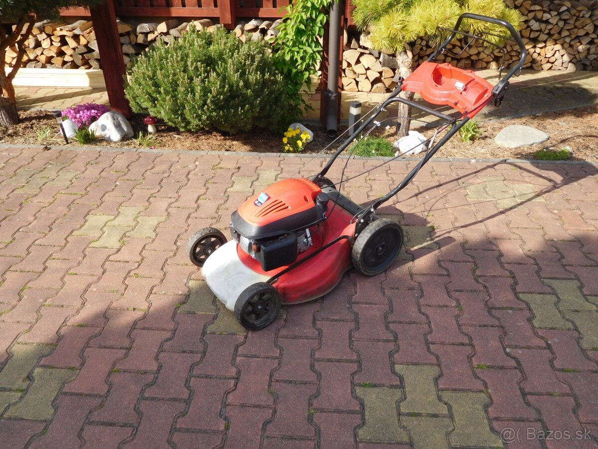 Kosačka s pojazdom