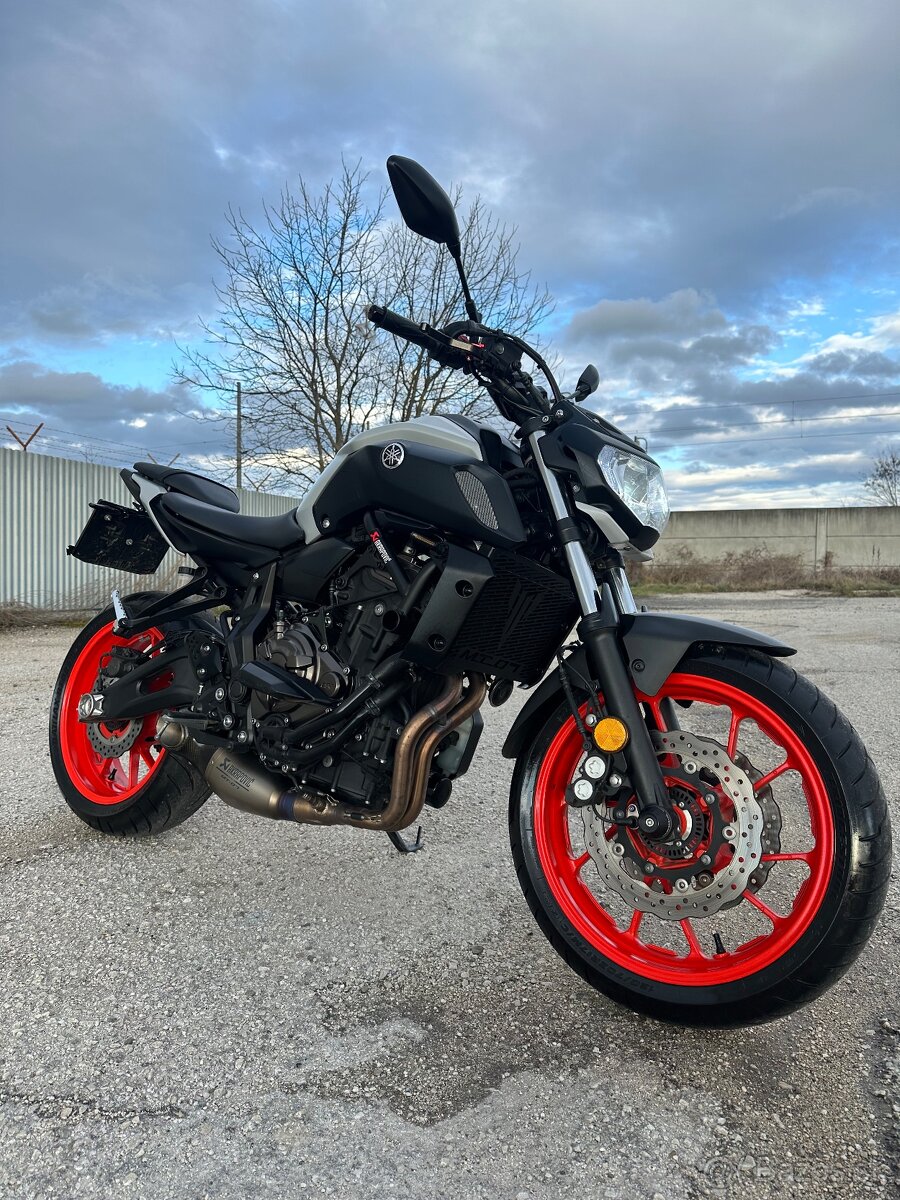 Yamaha MT07 Akrapovic