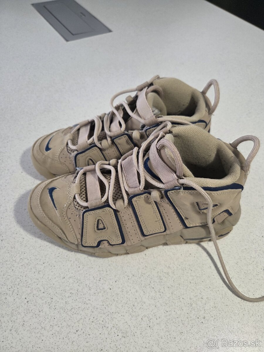 Nike Air More