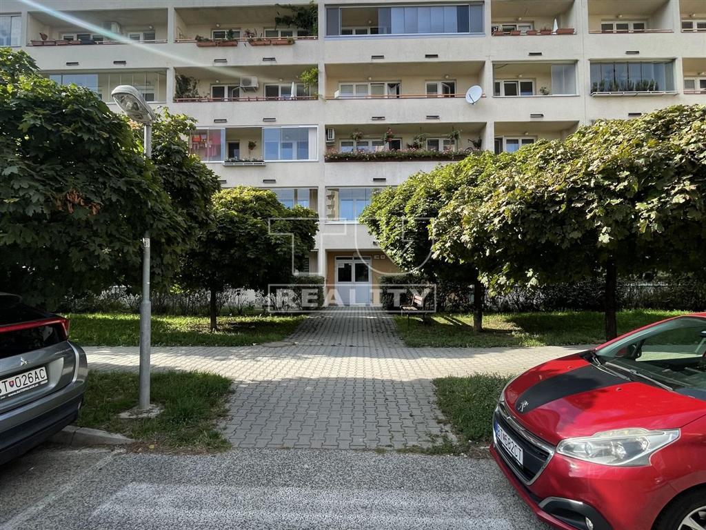 Predaj 3.izbového bytu v staršej novostavbe na konci...