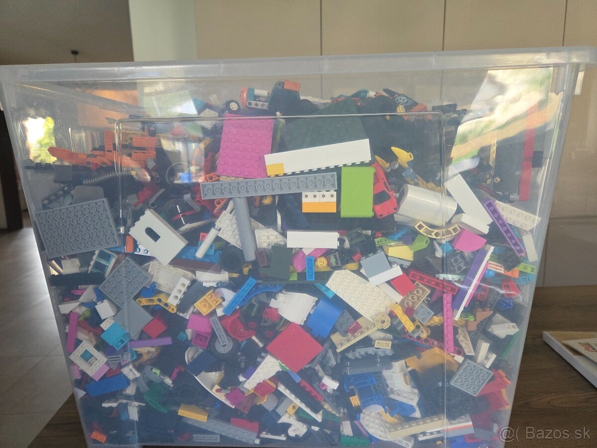 Predám lego - 19kg