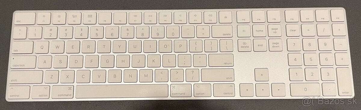 Apple Magic Keyboard - velka
