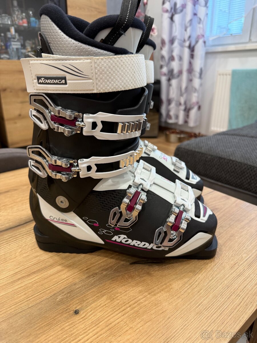 Predam 2x pouzite damske lyziarky Nordica Cruise velkost 25