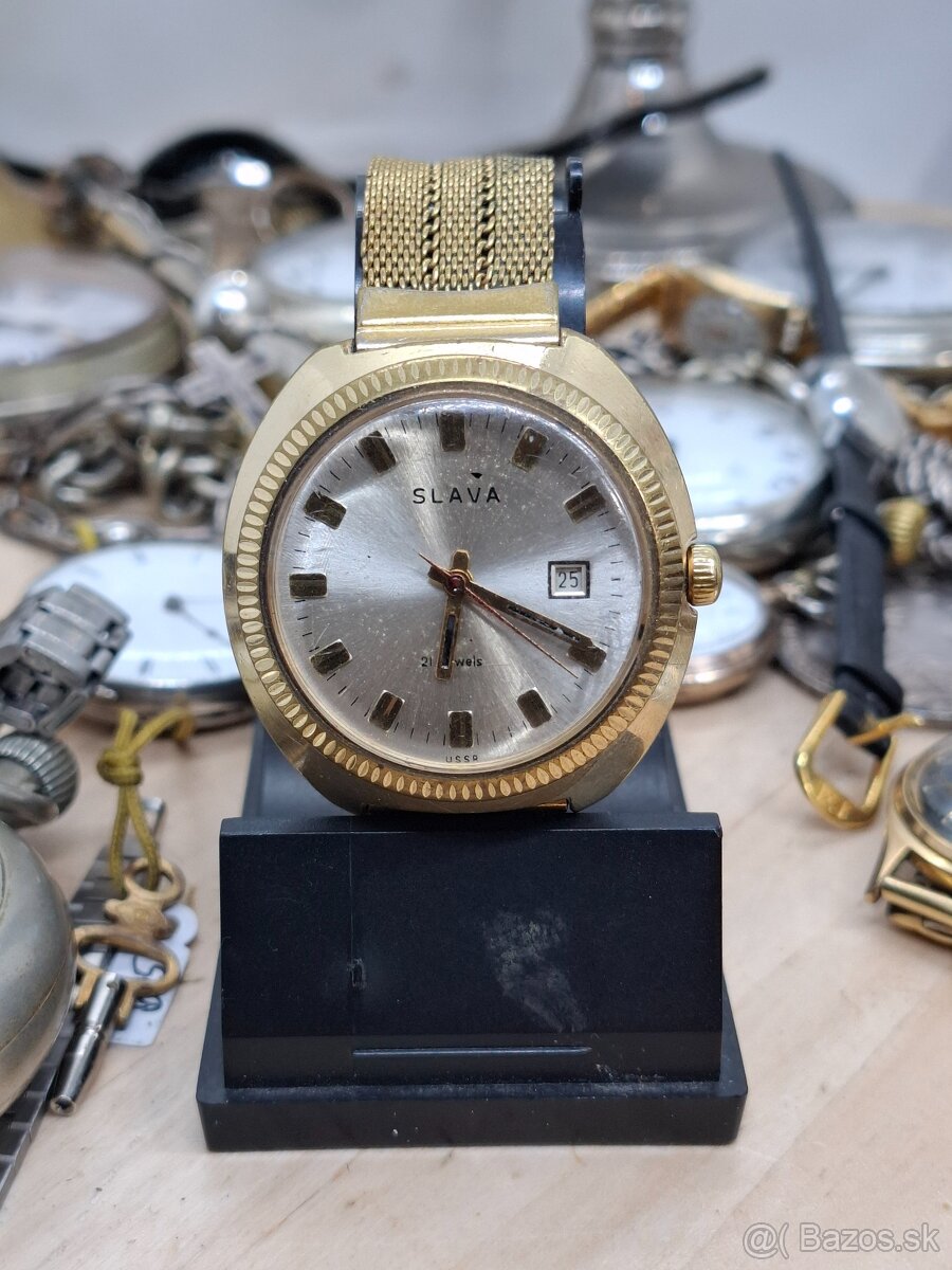 Predám funkčné pánske náramkové hodinky SLAVA 21 Jewels 28 €