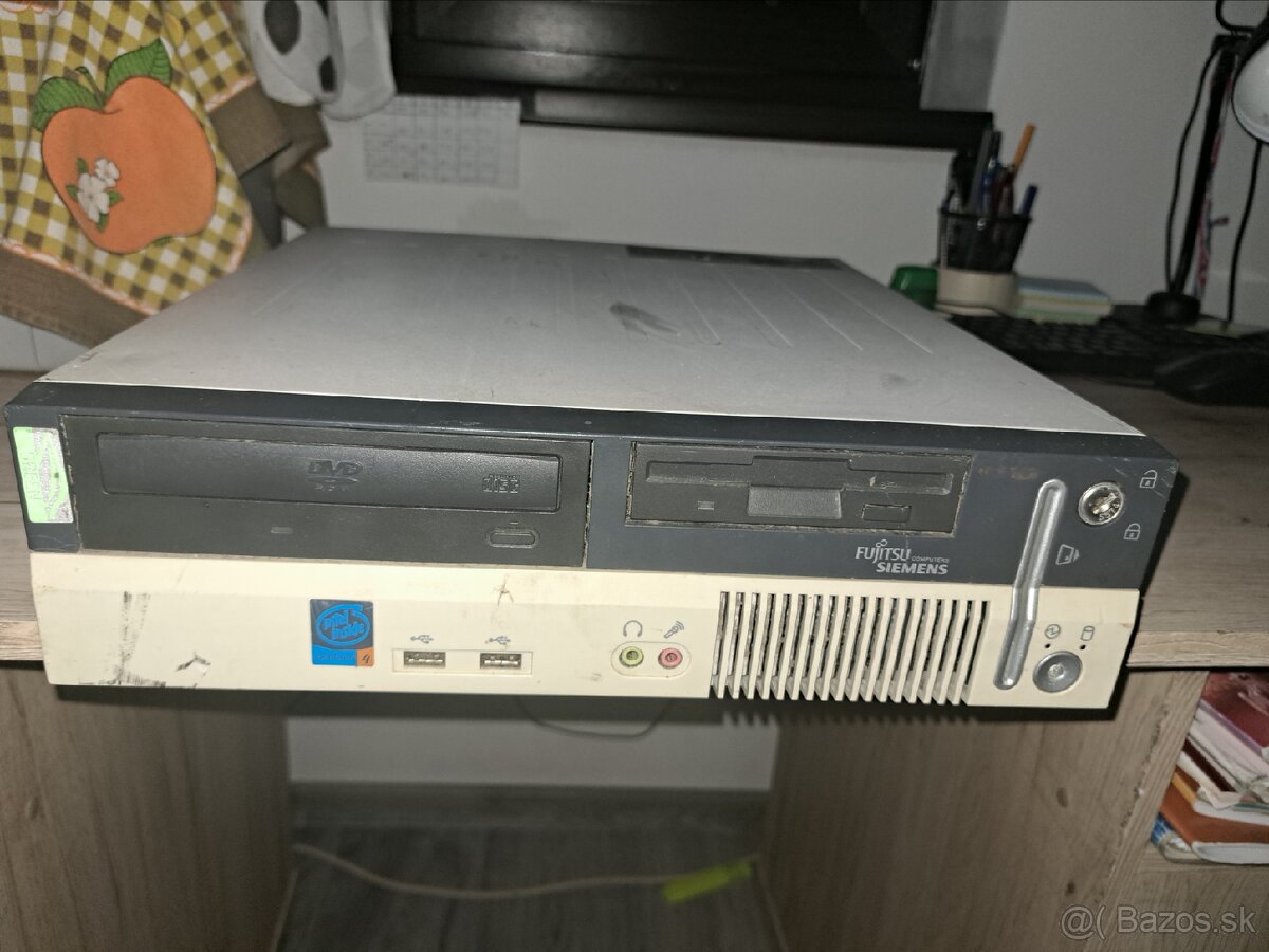 Retro PC Fujitsu Siemens SCENIC E600 (Pentium 4, i865G)