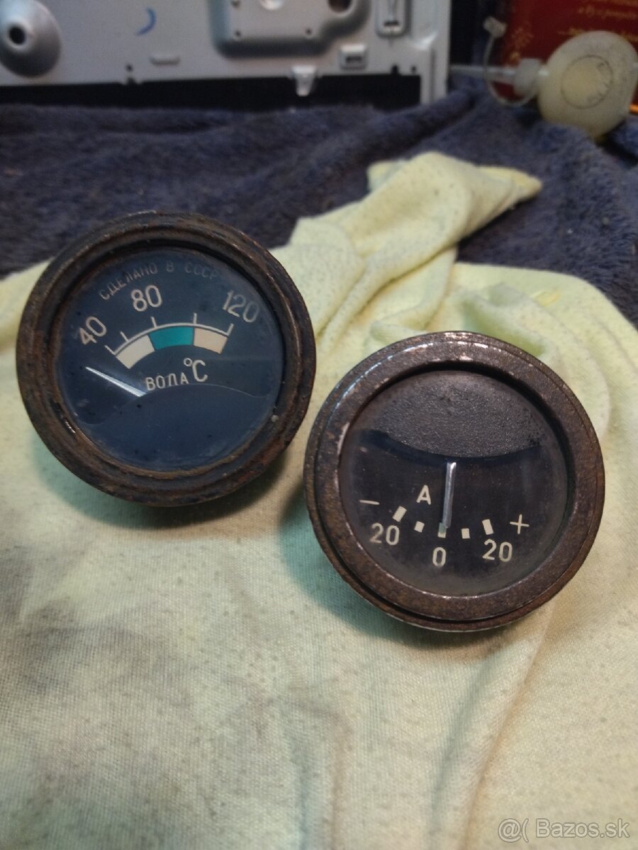 Lada,moskvič budiky