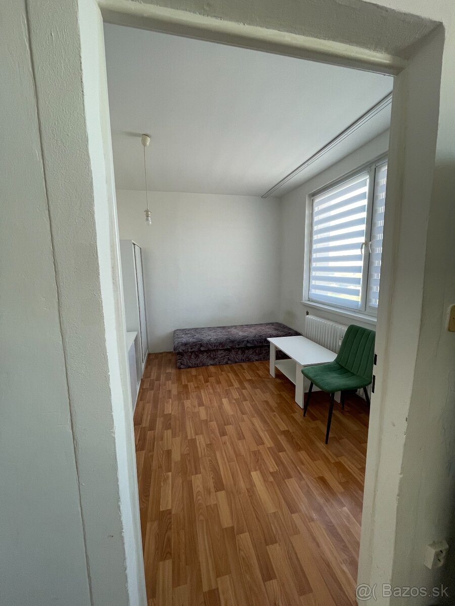 2-IZBOVÝ BYT ČIERNA N. TISOU