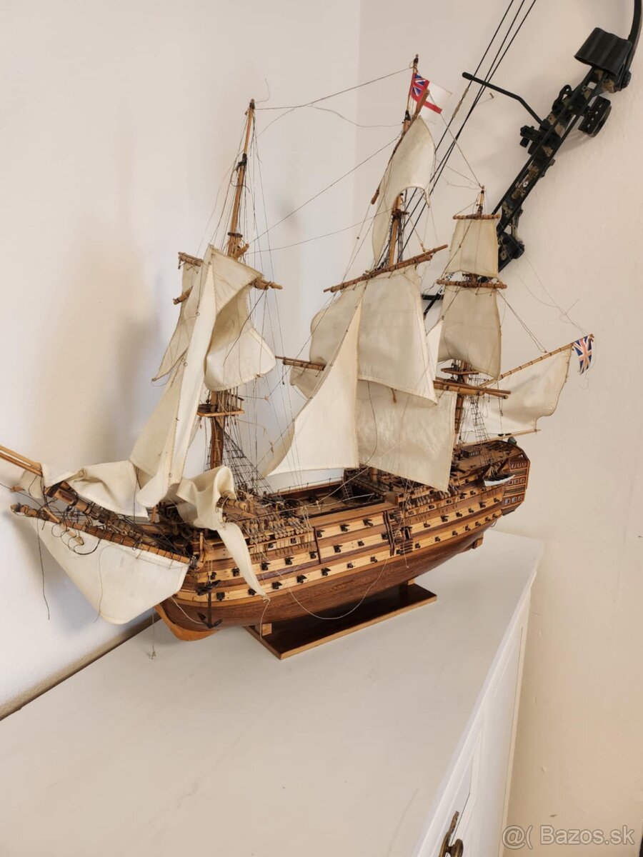 Drevený model ľode