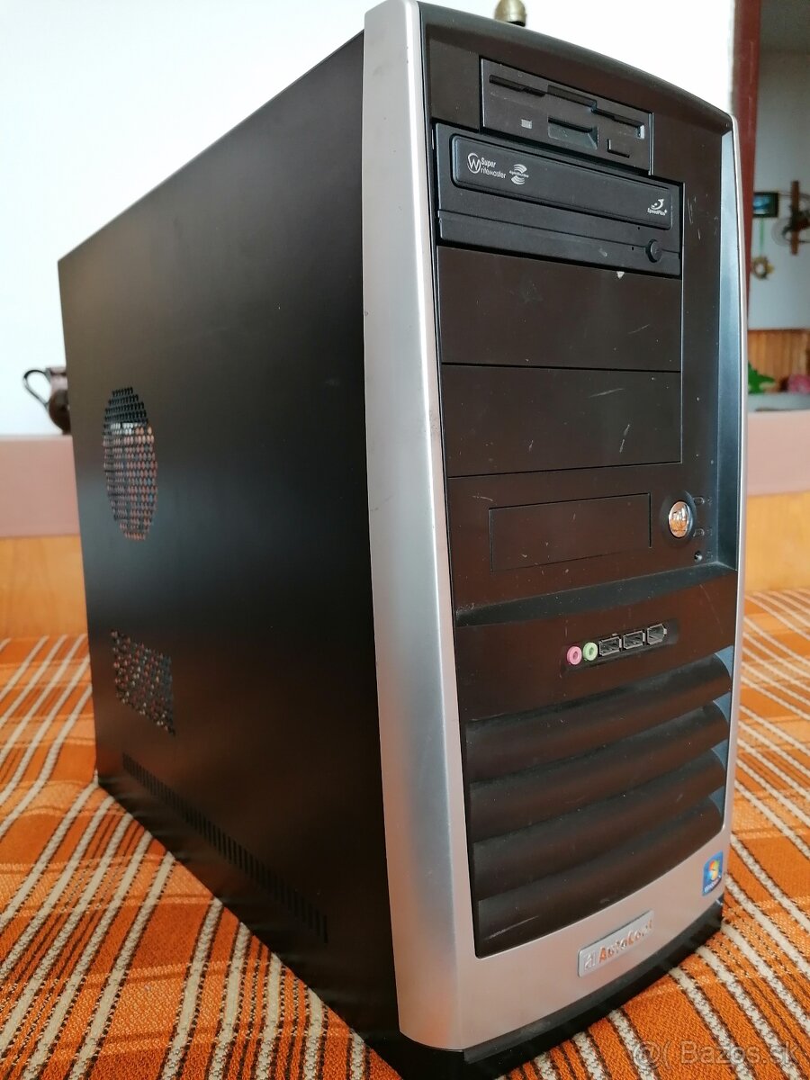Staré MSI PC s Historickými Hrami