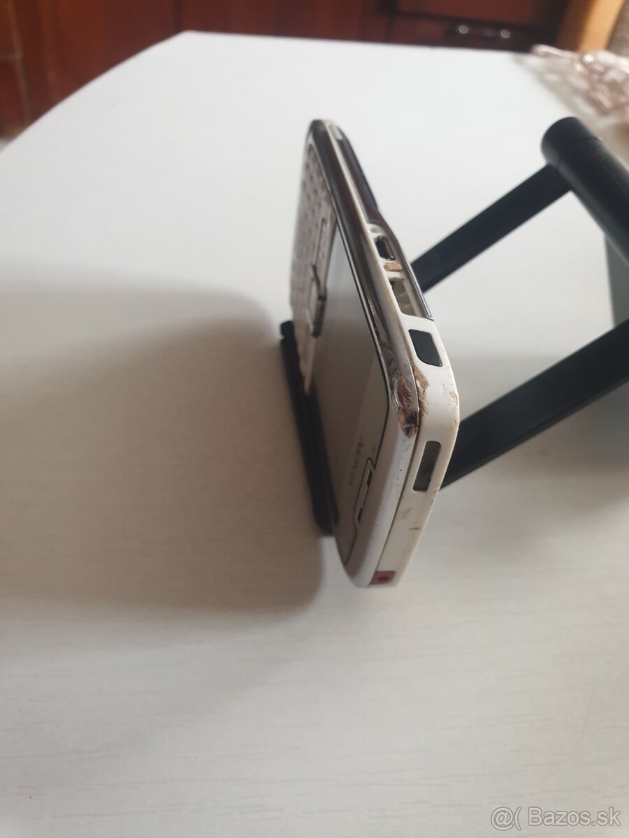 Nokia e71