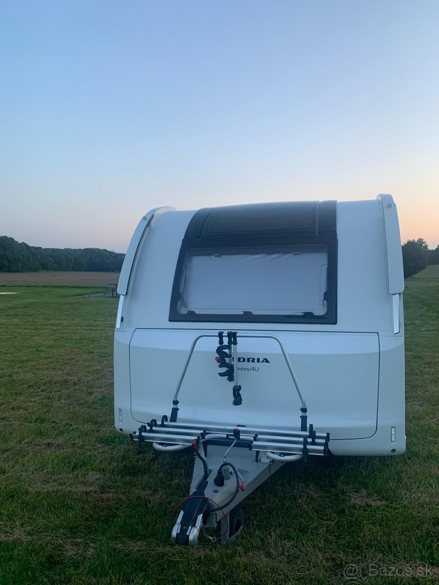 Na predaj: karavan  Adria Adora 613 UT – TOP výbava, r. 2022