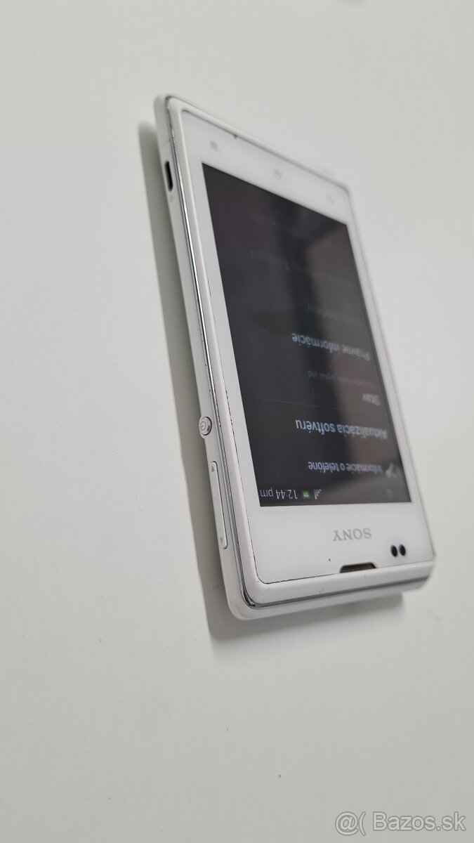 Sony xperia E