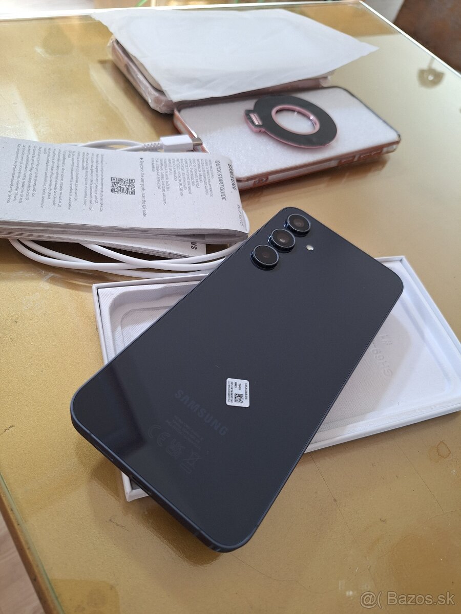 Samsung A55 NOVÝ s prislusenstvom
