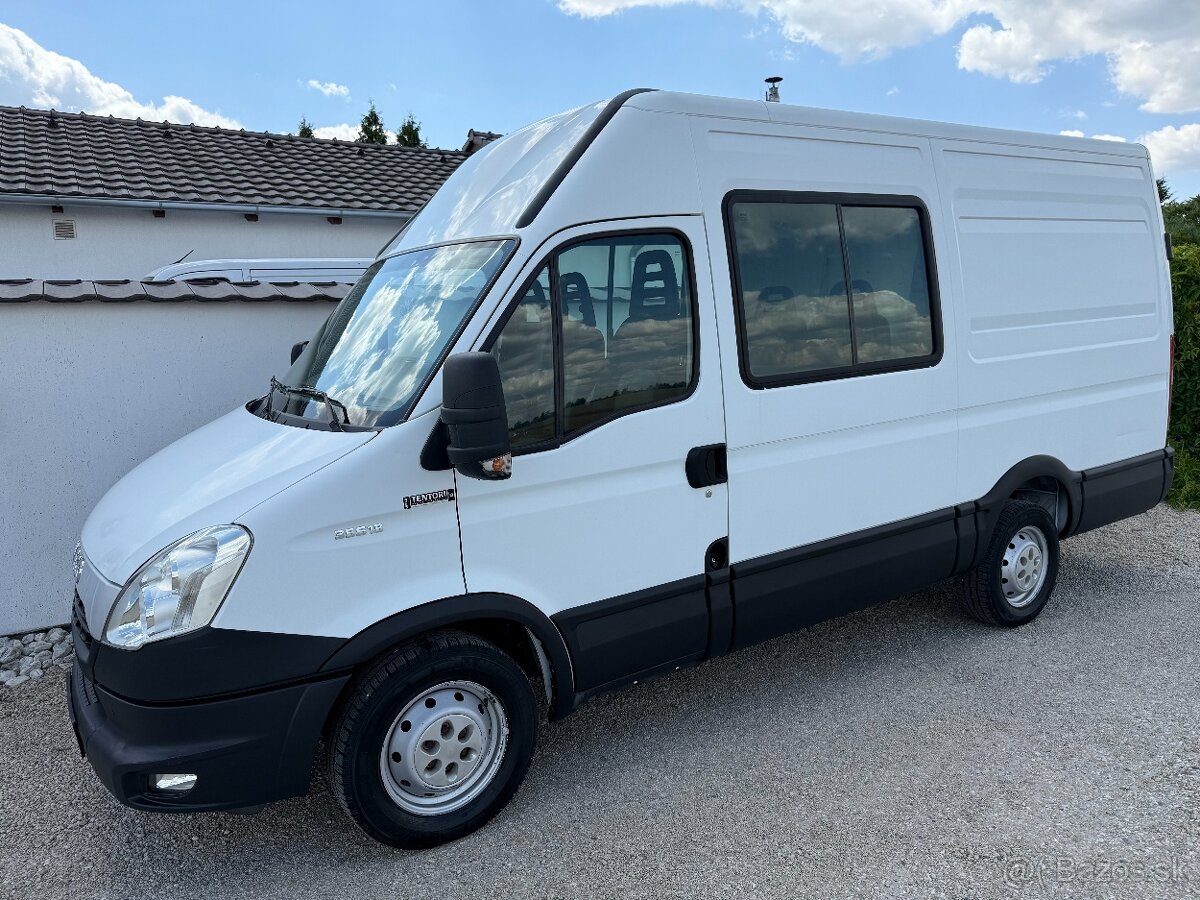 Iveco Daily 2.3Jtd 93Kw/6MÍST,ABSOLUTNĚ BEZ KOROZE/KLIMA
