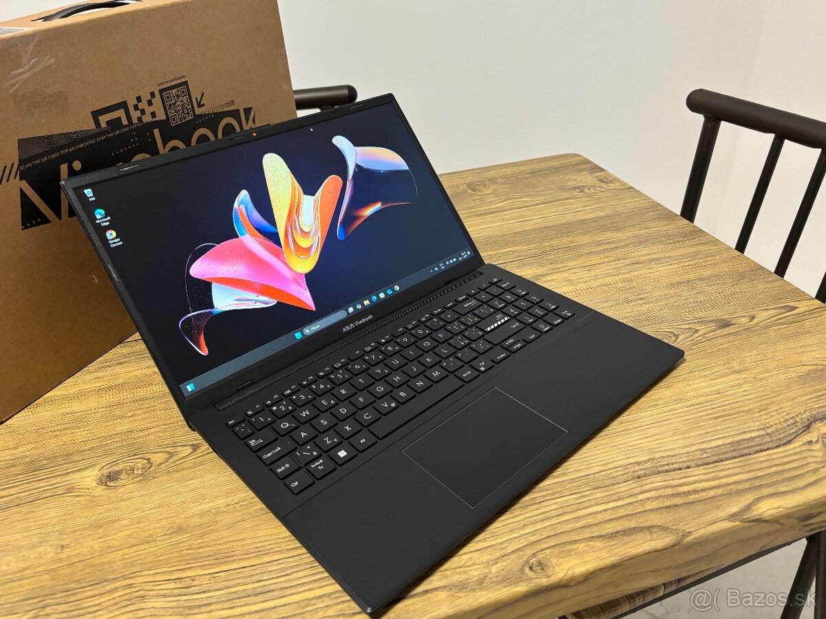 Asus Vivobook GO/Notebook/4GB RAM DDR5/128GB NvMe SSD//