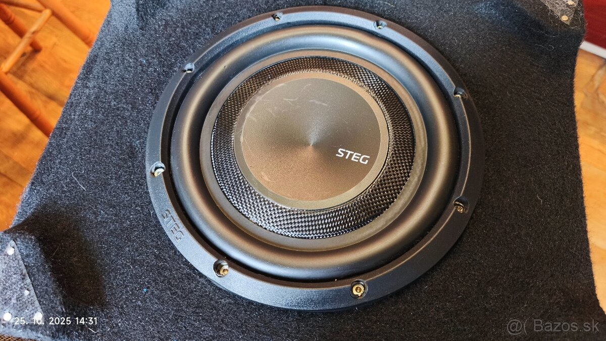 8" subwoofer Steg SQ8-2 s bednou