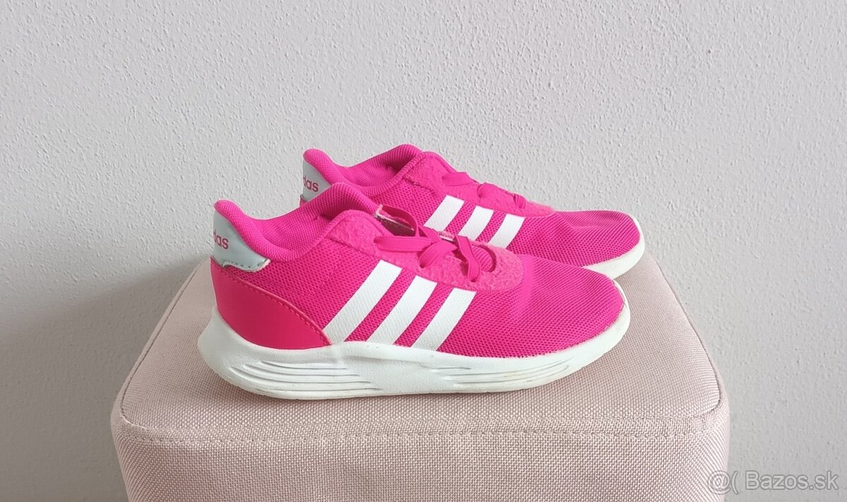 Tenisky ADIDAS v.26,5