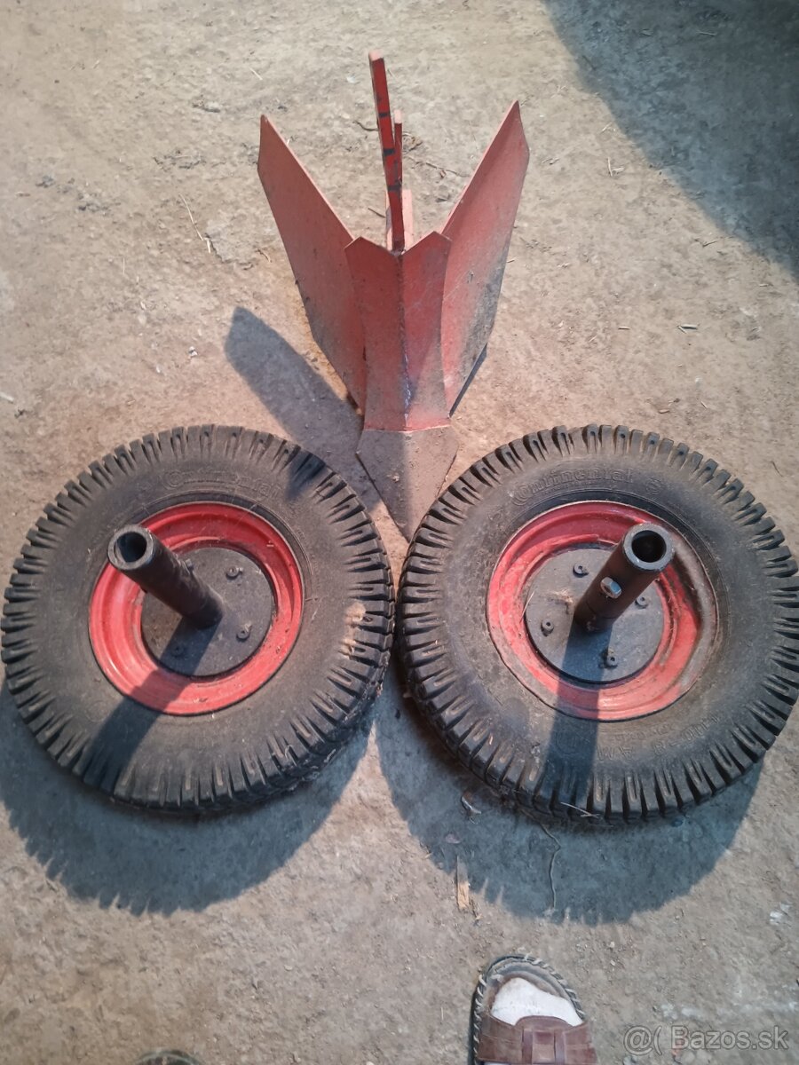 Kolesa a silový pluh