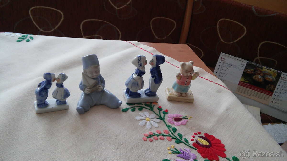 Porcelanove stare tortove fugurky.