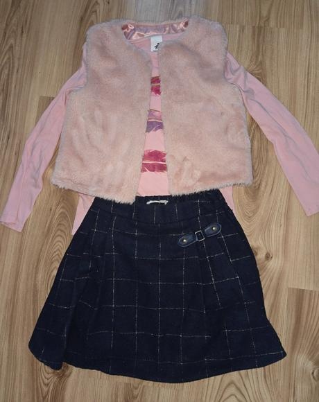 Sukňa+vesta + tričko 134