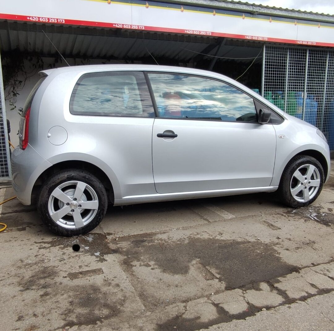 Škoda CitiGo Stříbrná