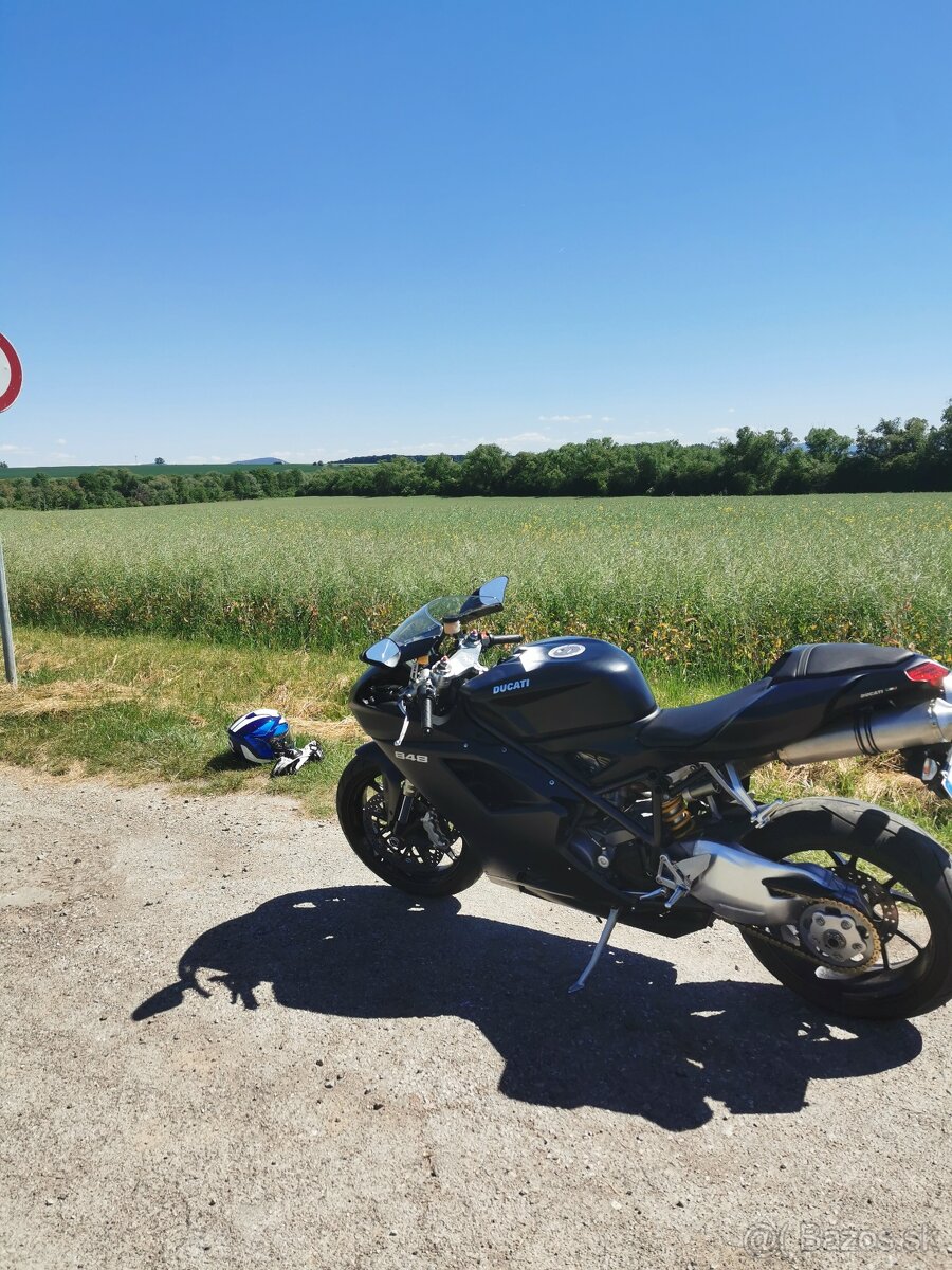 Ducati 848