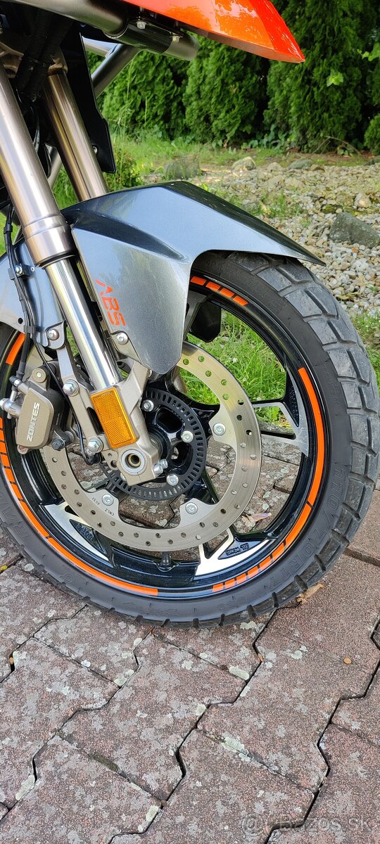 Pneumatika CST 110/70R17