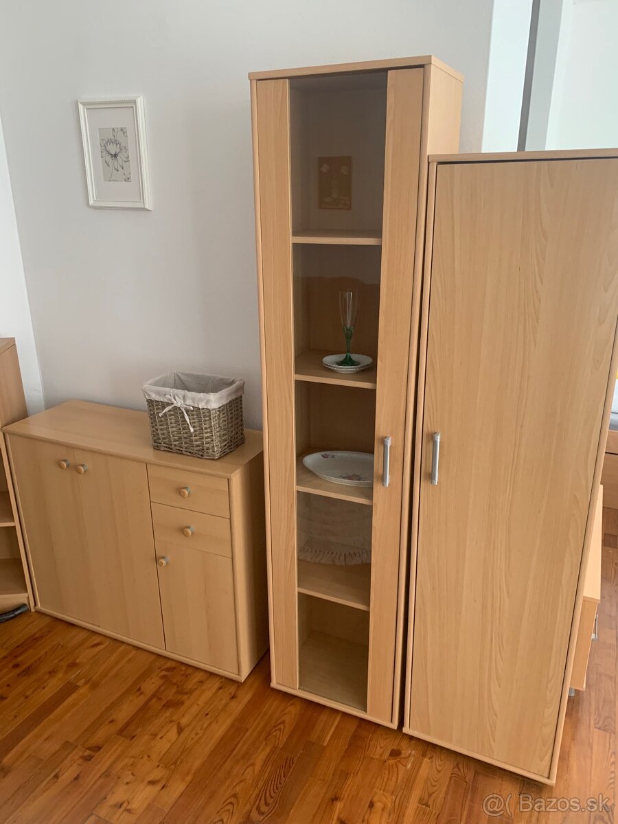 PREDAJ OBÝVACIA ZOSTAVA, CELOK/45 EUR ALEBO KUS/10 EUR